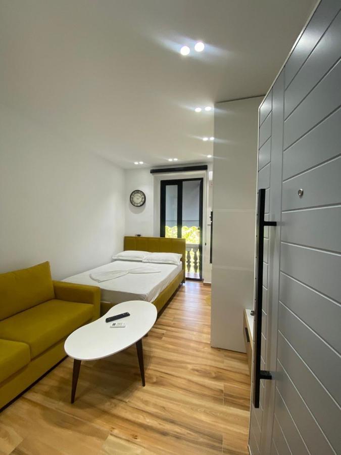 Luxury Apartment In Blloku Area تيرانا المظهر الخارجي الصورة