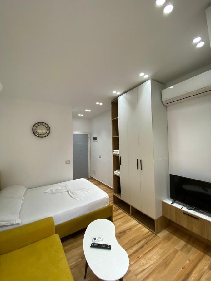 Luxury Apartment In Blloku Area تيرانا المظهر الخارجي الصورة