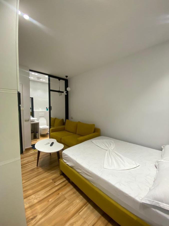 Luxury Apartment In Blloku Area تيرانا المظهر الخارجي الصورة
